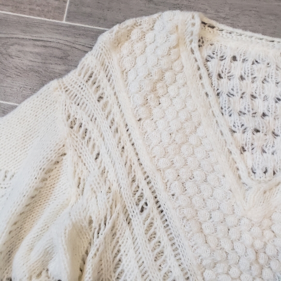 Free People White Knit Bishop Sleeve Pull Over - Picture 6 of 11